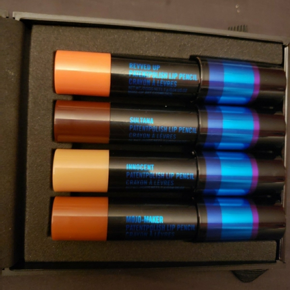 MAC Patentpolish Lip Pencil/ Crayon set